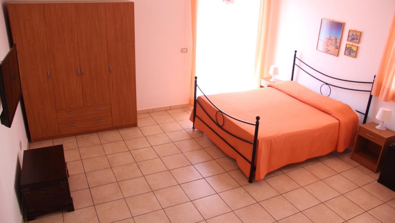 Fragolina B&B Furci Siculo Εξωτερικό φωτογραφία