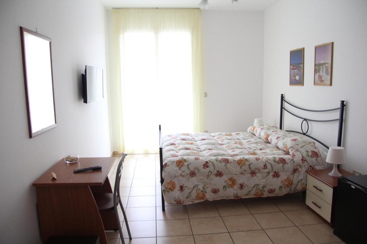 Fragolina B&B Furci Siculo Εξωτερικό φωτογραφία