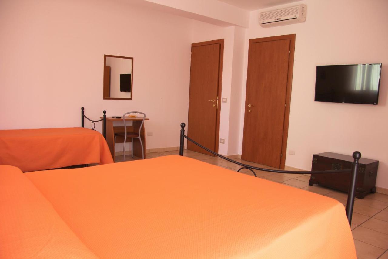 Fragolina B&B Furci Siculo Εξωτερικό φωτογραφία