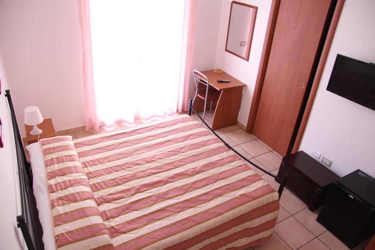 Fragolina B&B Furci Siculo Εξωτερικό φωτογραφία